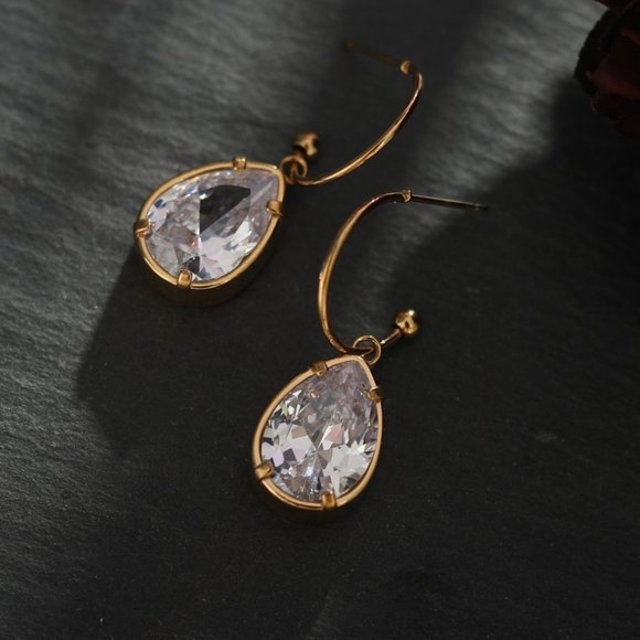 SLONE Chunky Crystal Earrings - Picture 3 of 7